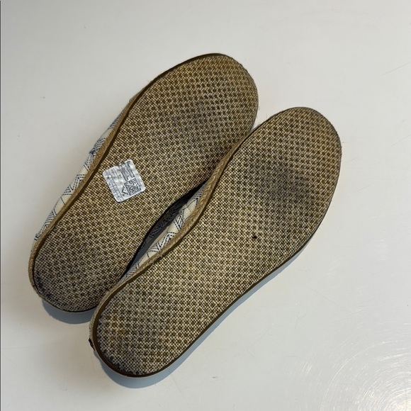 Toms Cream and Blue Espadrille Shoes - Picture 4 of 4